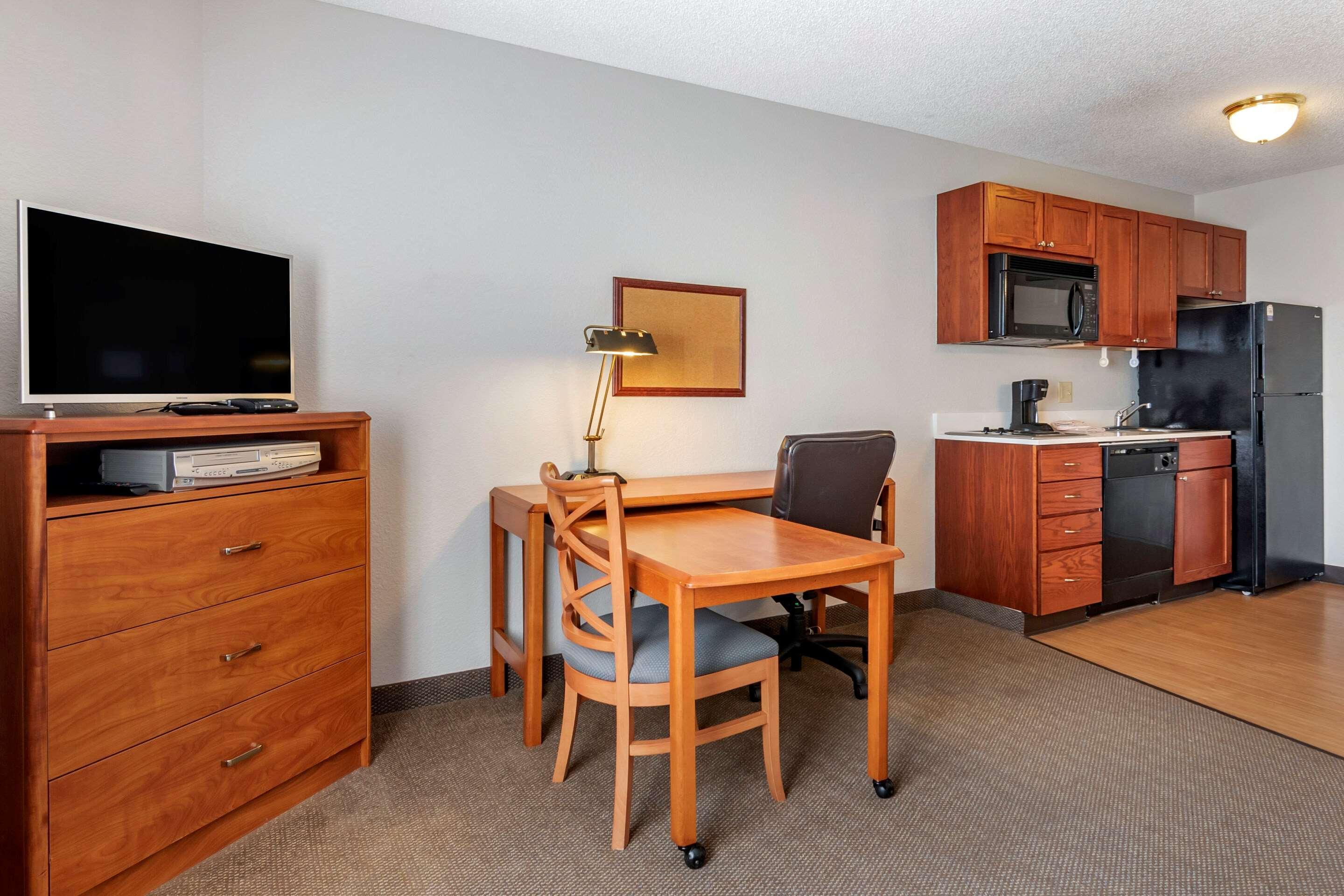 Mainstay Suites Emporia Zewnętrze zdjęcie