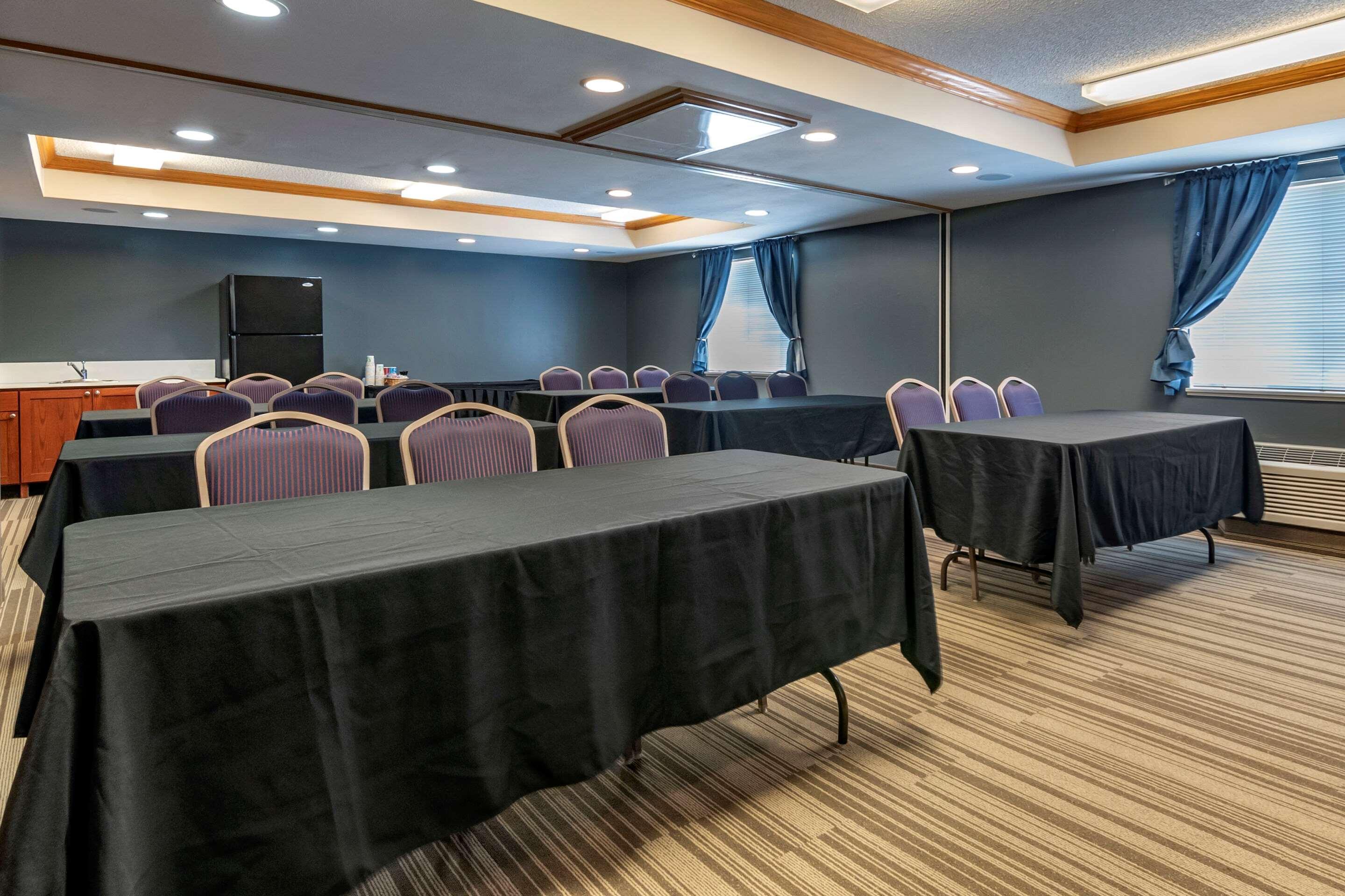 Mainstay Suites Emporia Zewnętrze zdjęcie
