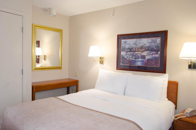 Mainstay Suites Emporia Zewnętrze zdjęcie